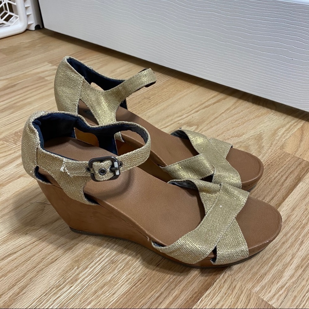 Dr. Scholl’s Gold Canvas Wedge Sandal Sz 10 Women